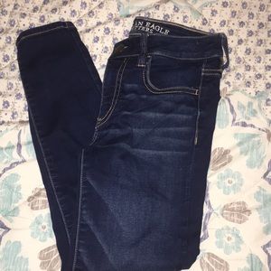 Medium Wash American Eagle Jeans (superstretch)